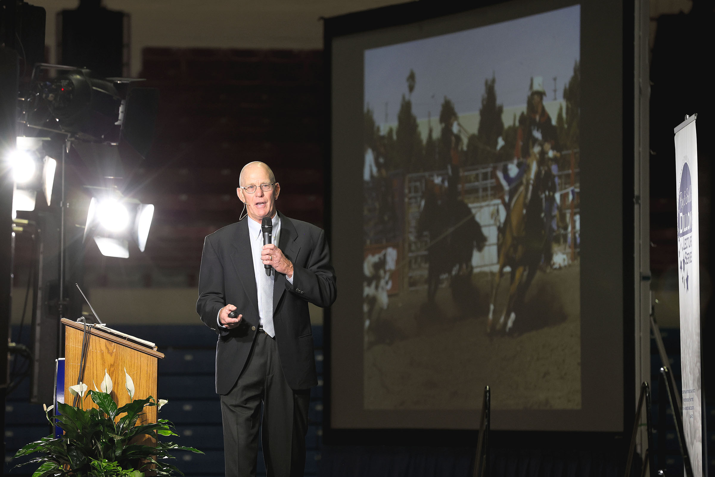 dillon lecture Steve Ford HCC_SJM_9431.jpg